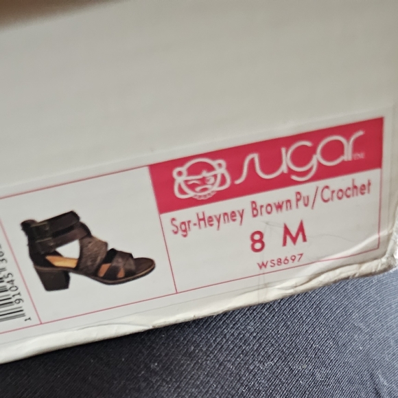 Shoes - Picture 4 of 4